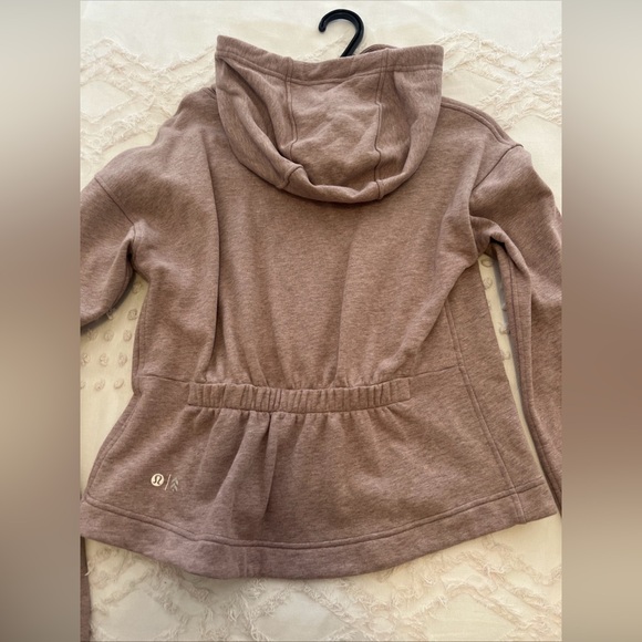 LULULEMON X BARRY'S HEATHERED RED DUST STRONGER AS ONE CROPPED HOODIE - Picture 9 of 12